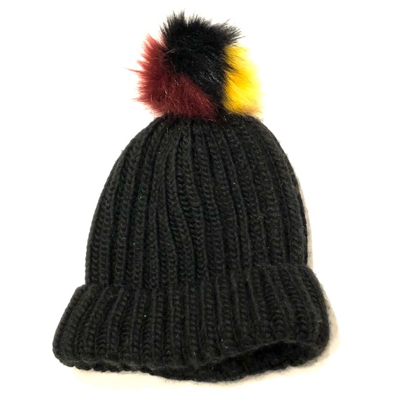 【ZARA】KNIT BEANIE WITH POMPOM Zara | Accessories | Nwt Zara Knit Pompom Beanie | Poshmark